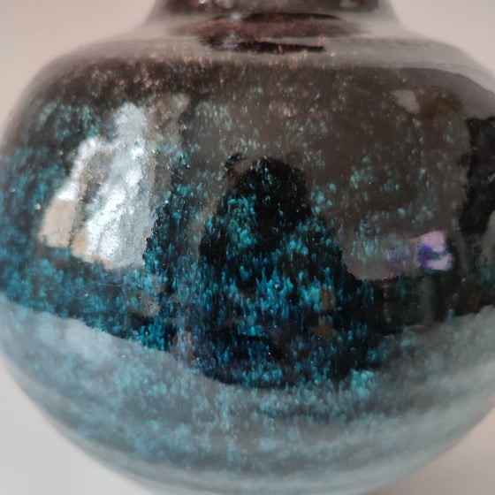 Accolay globular vase